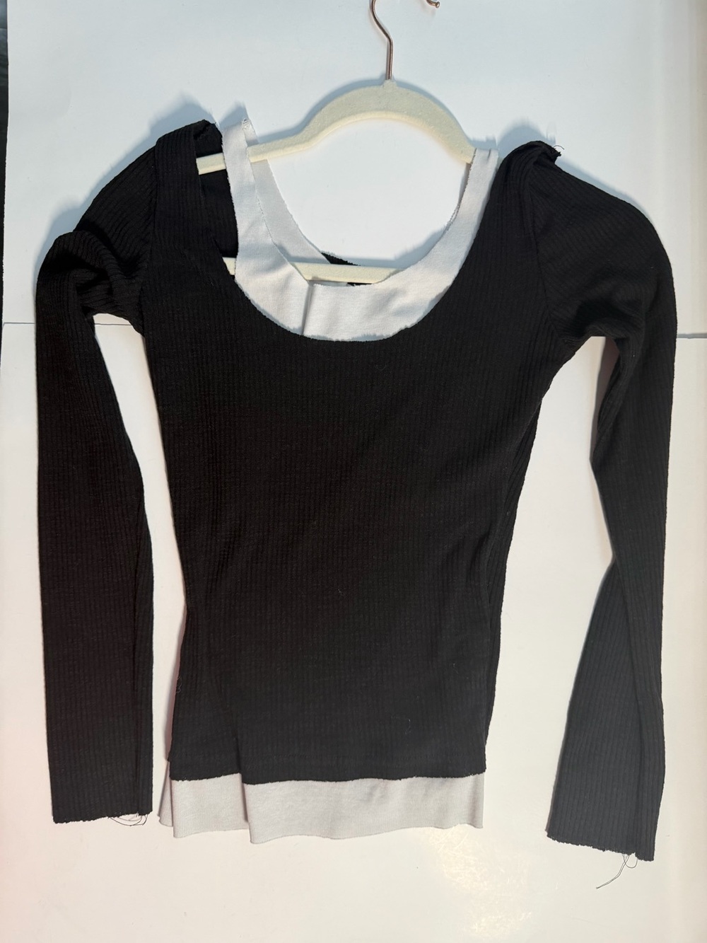Black & White Layered Ribbed Long Sleeve Top - Picture 9 of 10